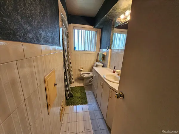 17641 Ego AVE, Eastpointe, MI 48021