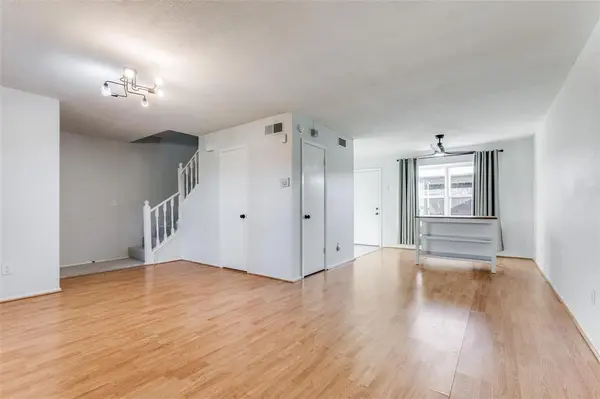 323 Towne House Lane, Richardson, TX 75081