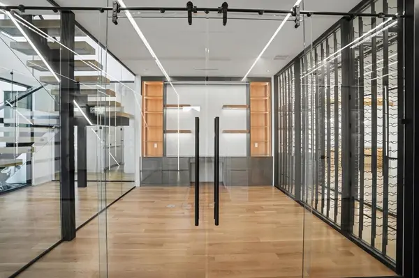 9457 Waterview Road, Dallas, TX 75218