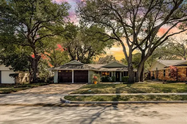 1231 Evergreen Drive, Richardson, TX 75080