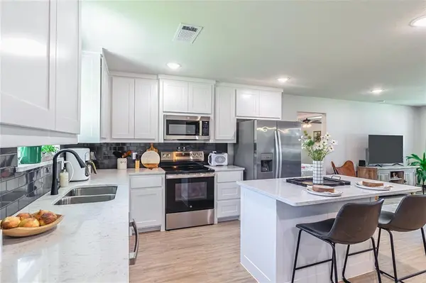 7020 Madaline Court, Azle, TX 76020