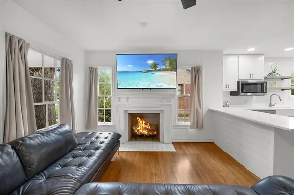 2219 Carnes Street, Dallas, TX 75208