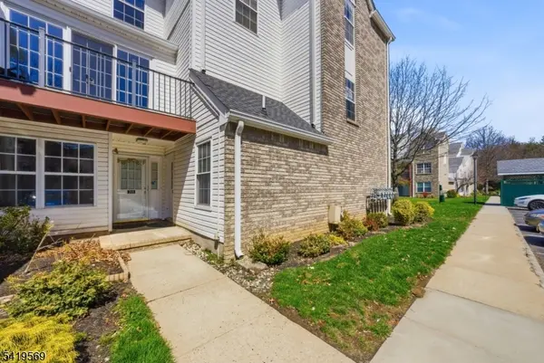 717 Stony Brook Way, North Brunswick Twp., NJ 08902