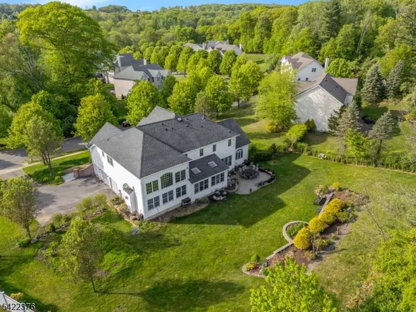 4 Greenbriar Ct, Mount Olive Twp., NJ 07836