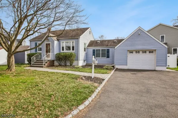 287 Roosevelt Ln, Kenilworth Boro, NJ 07033