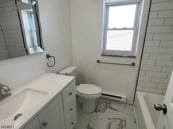 25 Houston St #5, Newark City, NJ 07105