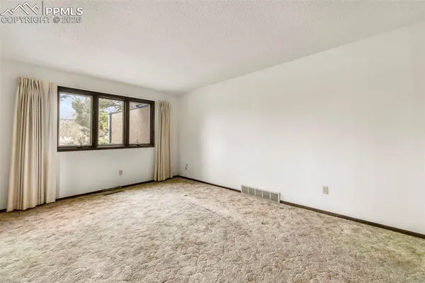 4302 Valli Vista RD, Colorado Springs, CO 80915