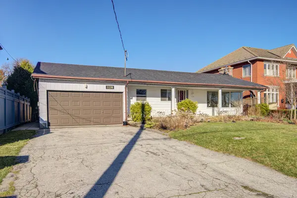 128 Fairglen AVE, Toronto E05, ON M1W 1A7