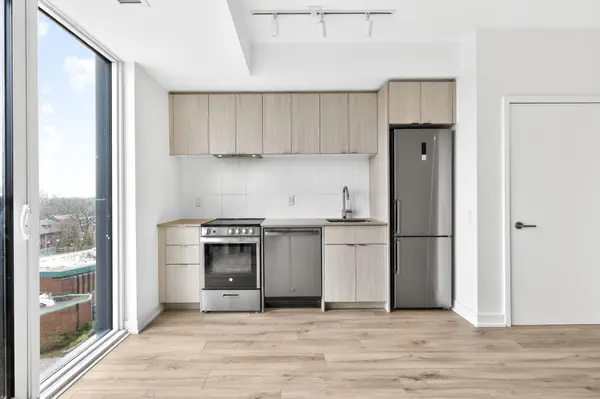 1660 Bloor ST W #707, Toronto W02, ON M6P 0C6