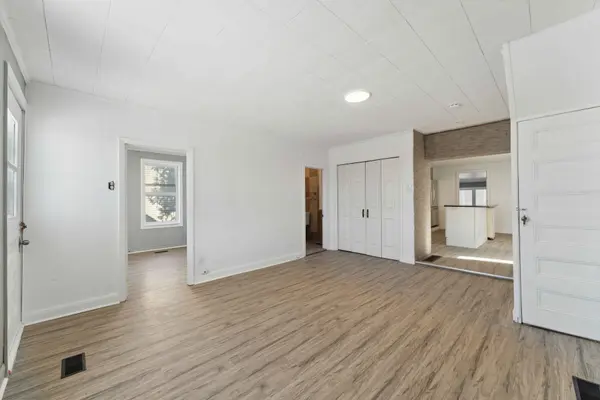 6958 Notre Dame ST, Orleans - Convent Glen And Area, ON K1C 1H7