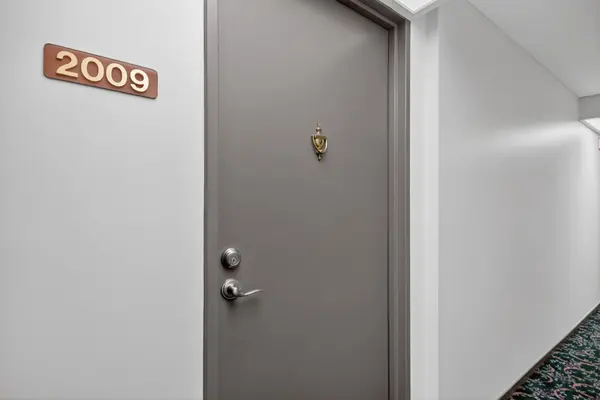 1171 Ambleside DR #2009, Woodroffe, ON K2B 8E1