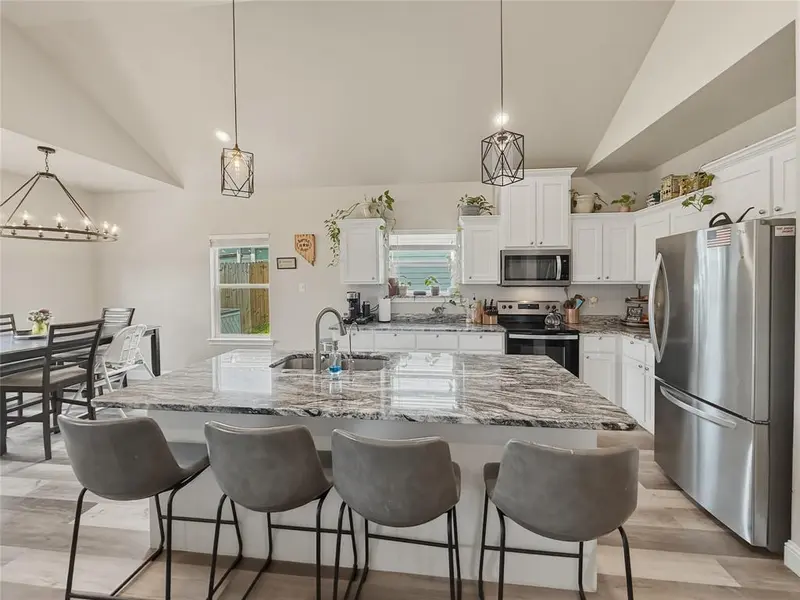 1406 Live Oak Street, Sulphur Springs, TX 75482