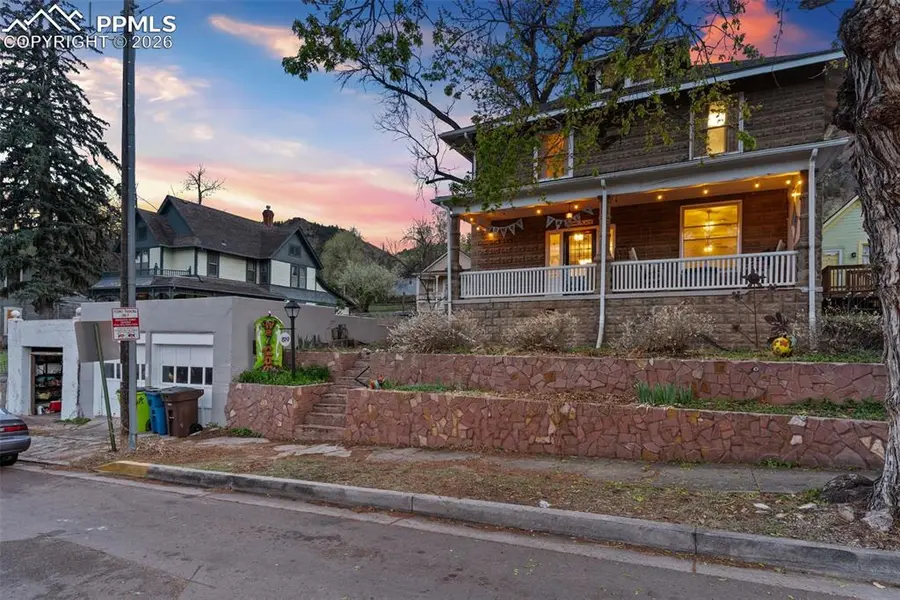 819 Duclo AVE, Manitou Springs, CO 80829