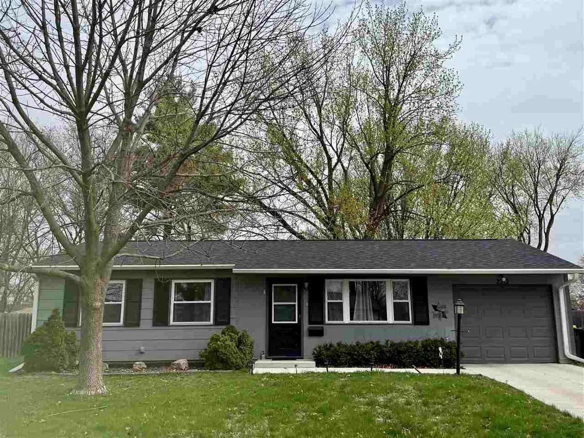 2212 Nevada Ave, Iowa City, IA 52240