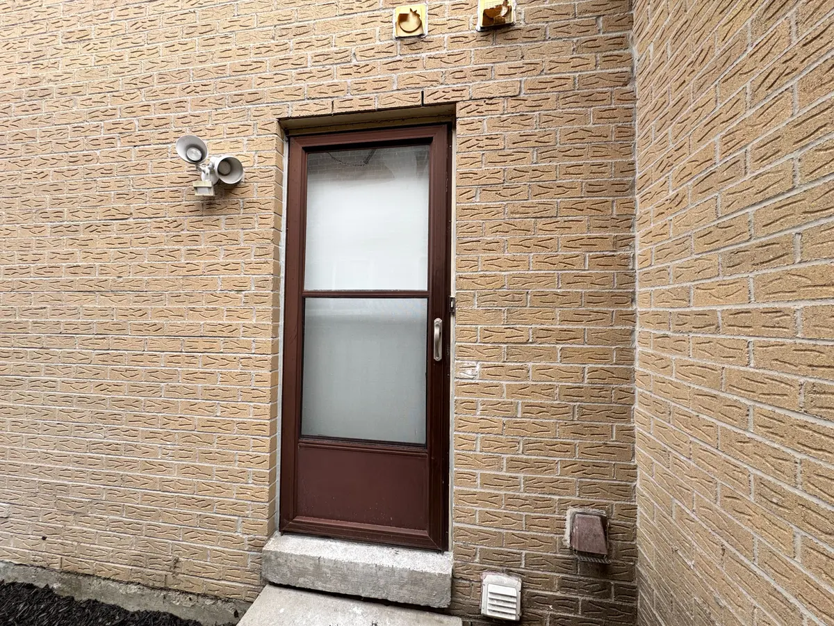 62 Canmore BLVD #Bsmnt, Toronto E10, ON M1C 3W2