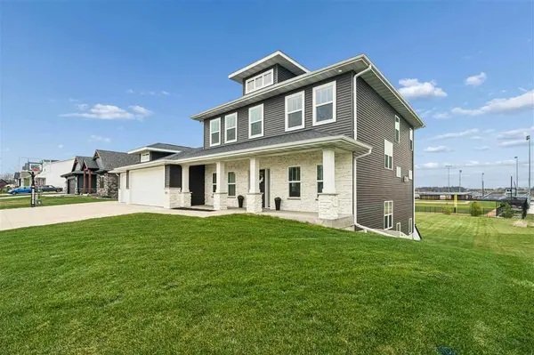 1445 Salm Drive, North Liberty, IA 52317