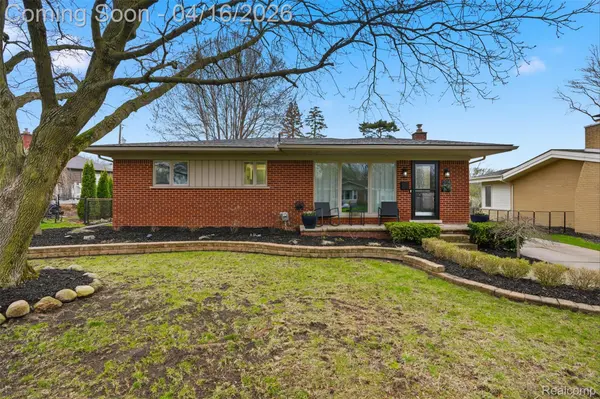 314 Debra LN, Northville, MI 48167