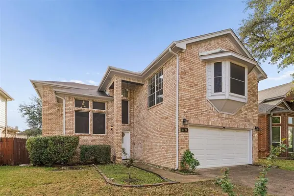 2124 Newport Drive, Flower Mound, TX 75028