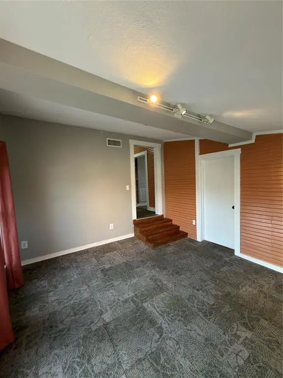 1513 Hurley Avenue, Fort Worth, TX 76104