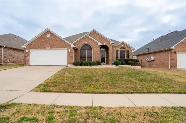 8700 Shadow Trace Drive, Fort Worth, TX 76244