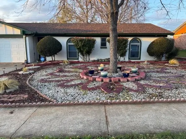 1825 SCHUMAC, Bedford, TX 76022