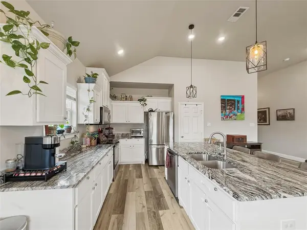 1406 Live Oak Street, Sulphur Springs, TX 75482