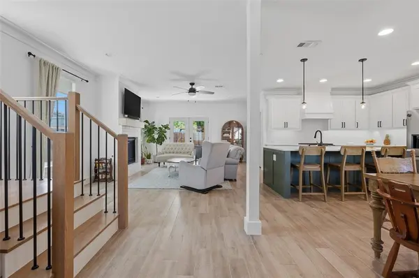 5837 Straley Avenue, Westworth Village, TX 76114