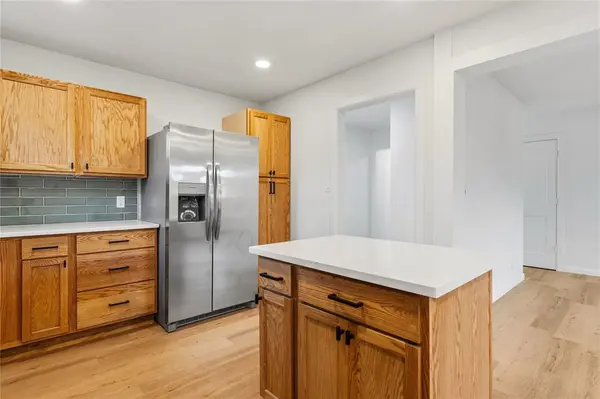 1204 W 3 A Street, Mcgregor, TX 76657