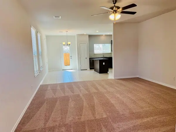 812 Peaceful Brook Drive, Fort Worth, TX 76140