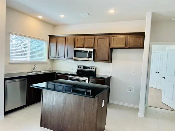 812 Peaceful Brook Drive, Fort Worth, TX 76140