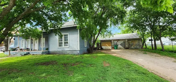 301 W Patterson Street W #2, Eastland, TX 76448