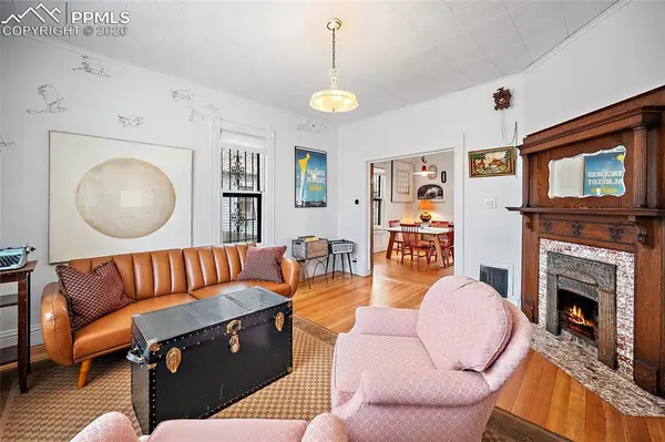 831 S Cascade AVE, Colorado Springs, CO 80903