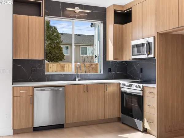 5177 SE 28th AVE #5, Portland, OR 97202