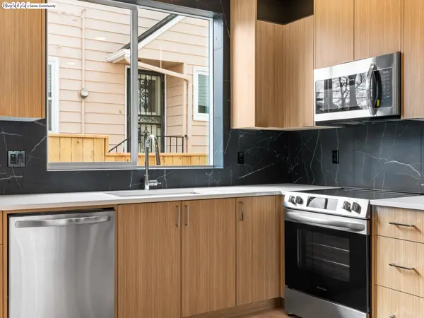 5179 SE 28th AVE #6, Portland, OR 97202