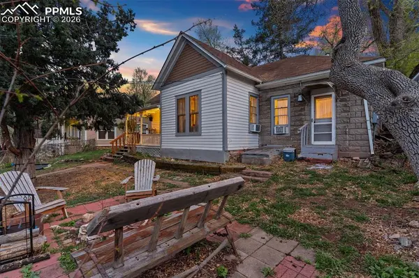 819 Duclo AVE, Manitou Springs, CO 80829