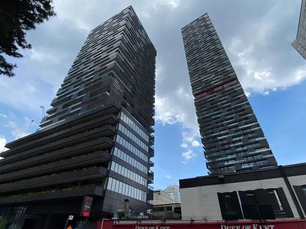 8 Eglinton AVE E #3210, Toronto C03, ON M4P 1A6