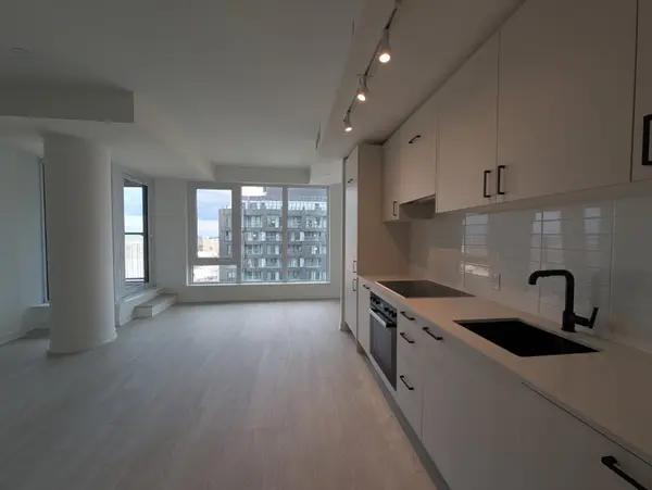 1 Quarrington LN #3301, Toronto C13, ON M3C 0S4