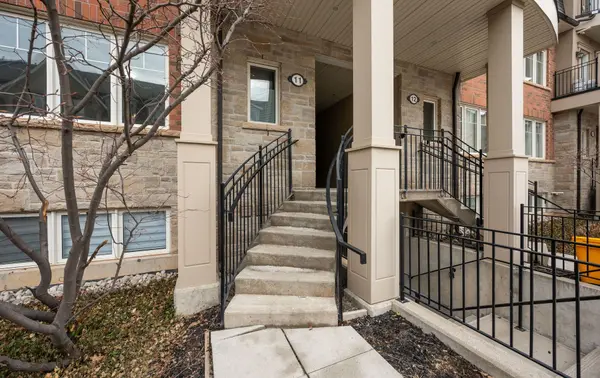 2420 Baronwood DR #11 - 02, Oakville, ON L6M 0X6