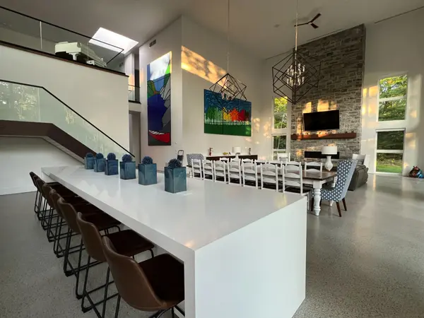 35 Estate DR, Muskoka Lakes, ON P0B 1J0