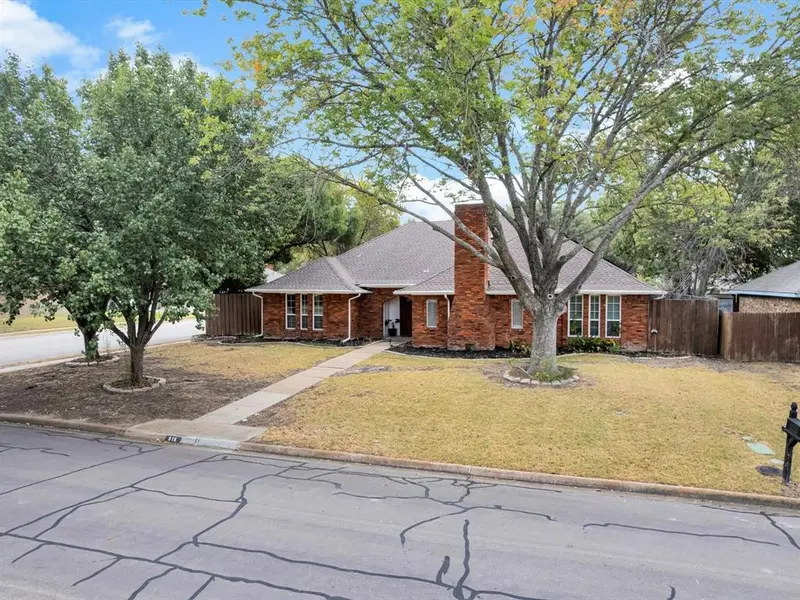 816 Autumn Lake Drive, Allen, TX 75002