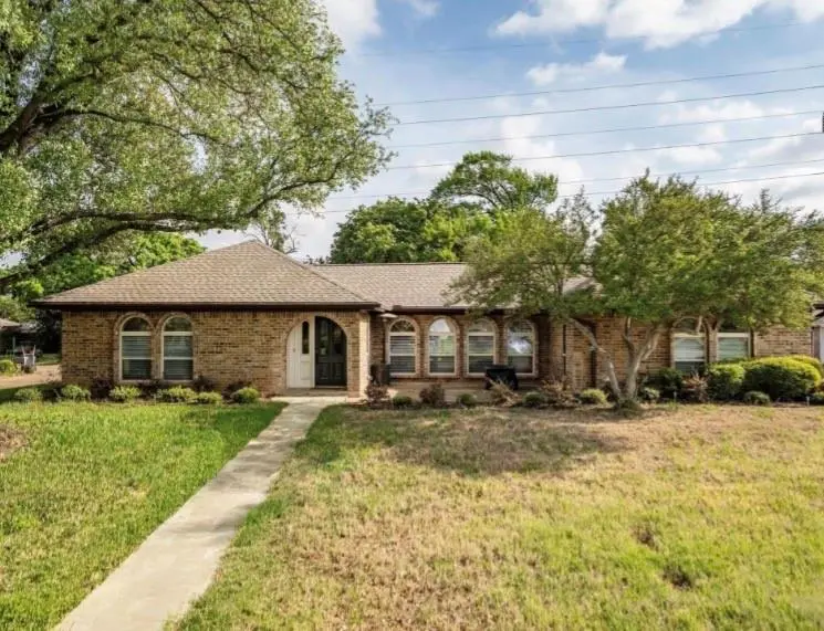 1715 Covemeadow Drive, Arlington, TX 76012