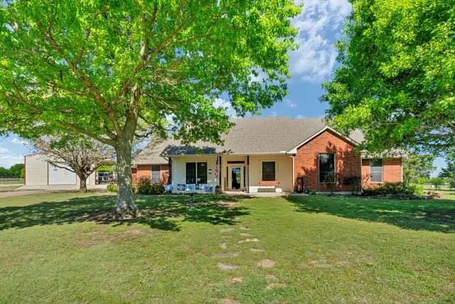 1411 Honeysuckle Ridge Court, Midlothian, TX 76065