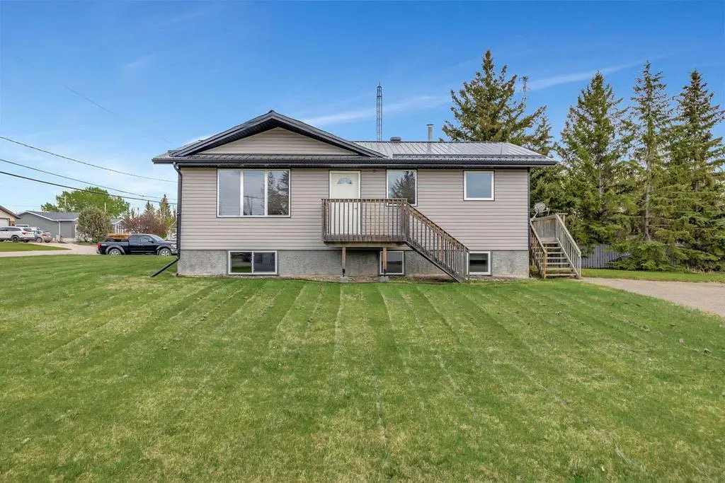 201 3 Avenue E, Neilburg, SK S0M 2C0