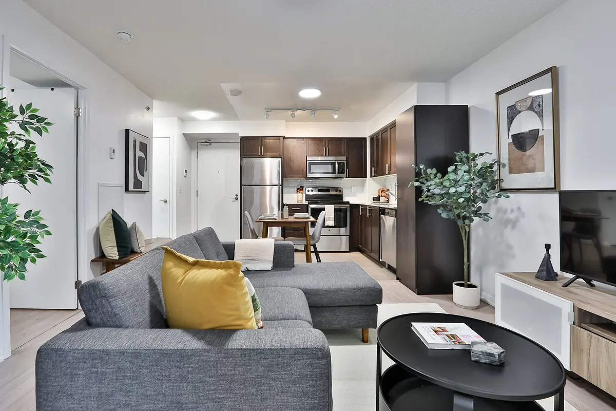 830 Lawrence AVE W #335, Toronto W04, ON M6A 0B6