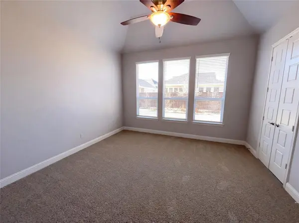 2221 Laguna Drive, Rowlett, TX 75088