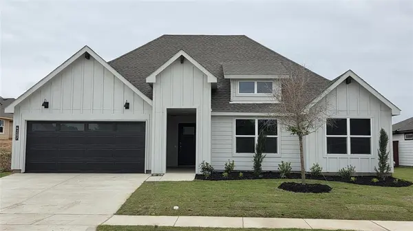 4207 CORNERSTONE Circle, Granbury, TX 76048