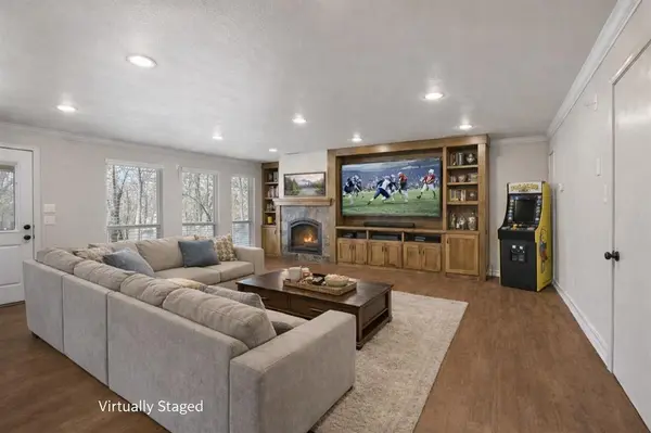 2800 Idlecreek Drive, Dalworthington Gardens, TX 76016