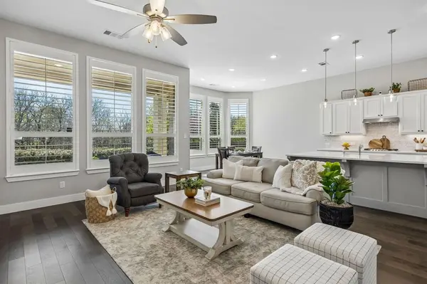 1104 Bluestem Drive, Aubrey, TX 76227