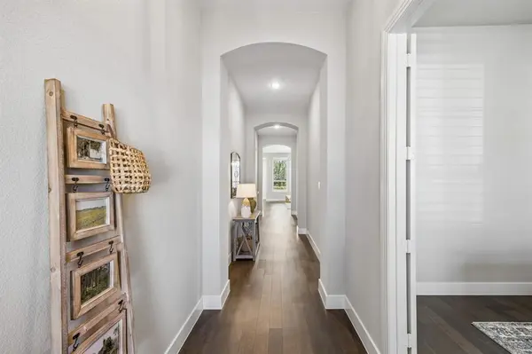 1104 Bluestem Drive, Aubrey, TX 76227