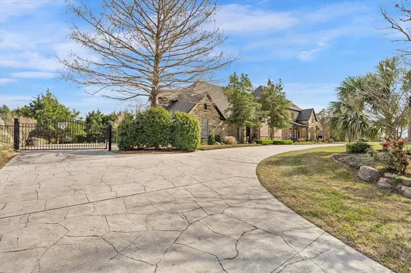 161 Ridgemont Drive, Heath, TX 75126